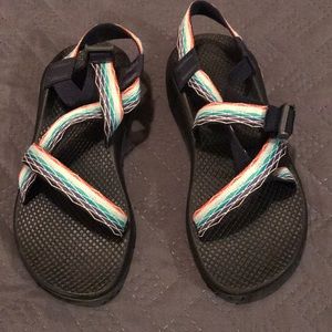 Single strapped Chacos